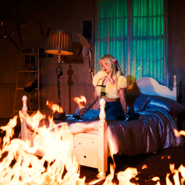 스엠이 니들 취향 몰라서 다 시도해봤어 라고 말하는거 같은 보아 정규 11집 컨셉.jpgif | 인스티즈