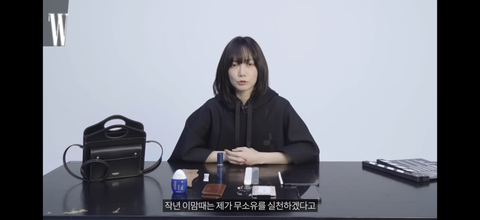 물건을 진짜 오래, 심플하게 쓰는 배두나 왓츠인마이백.jpg | 인스티즈