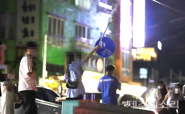 부산&제주도 해수욕장 폐쇄하니 사람들이 보여준 모습.jpg | 인스티즈