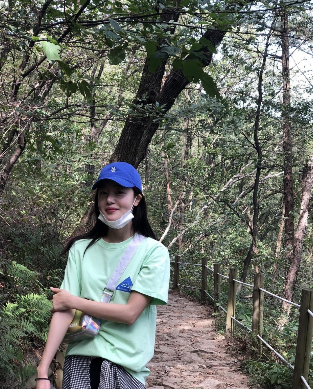막걸리 먹으려고 등산하는 한선화.........jpg | 인스티즈