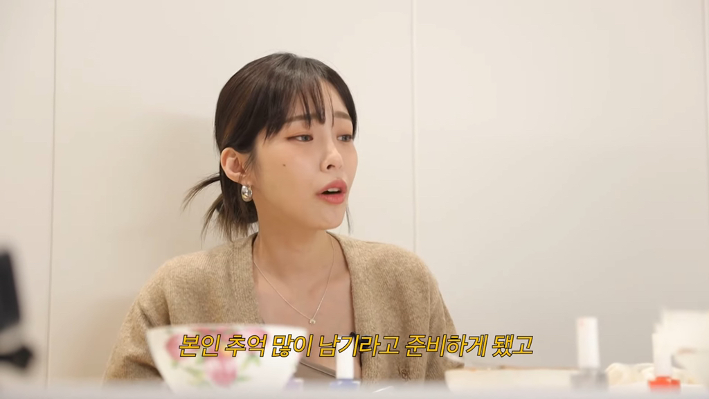 최근 스탭 폰에 있는 앨범을 보다가 충격받았다는 헤이즈 | 인스티즈