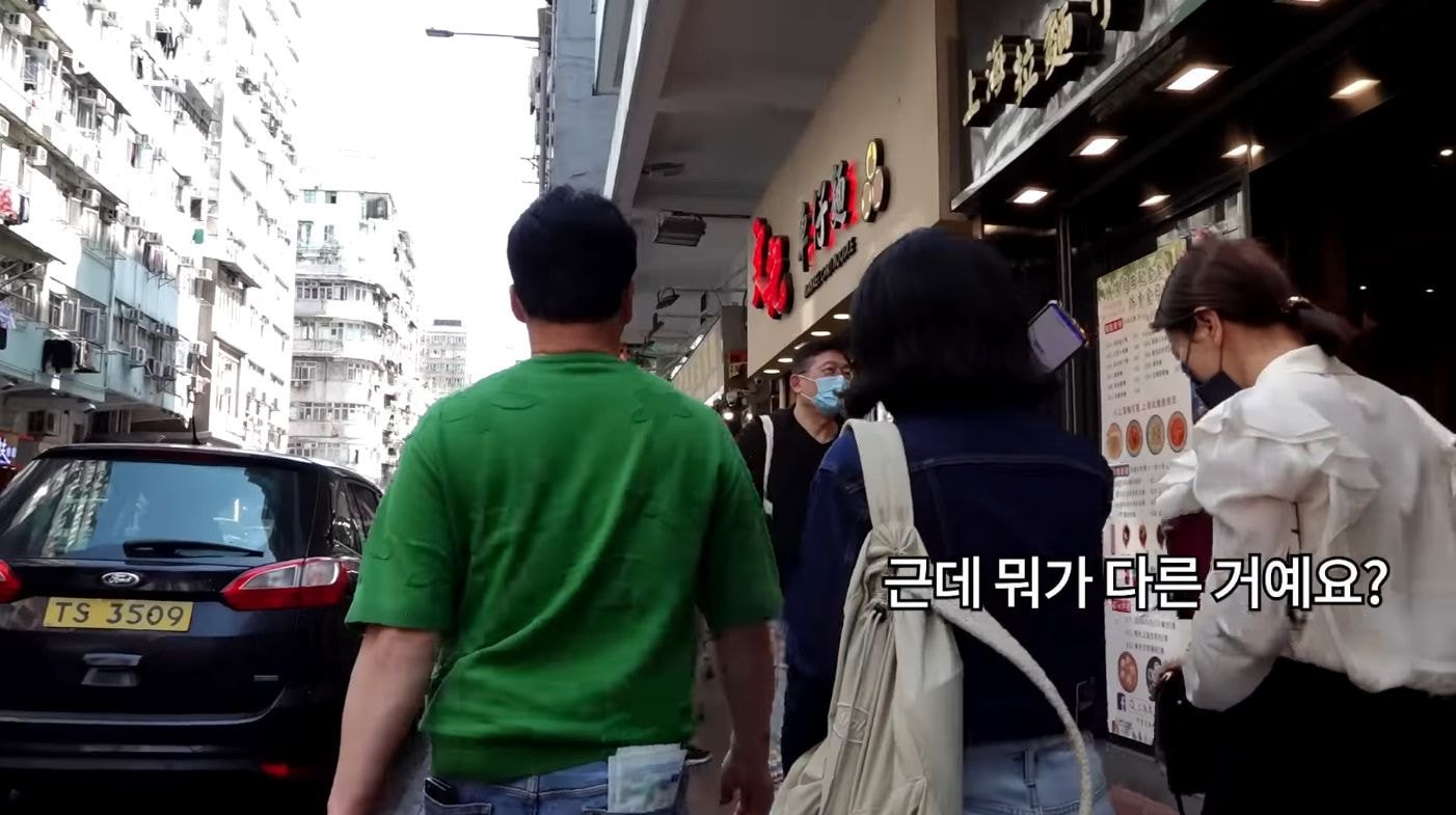 백종원 해외먹방이라길래 스푸파인가 했는데 직원들 배터지게 하는 컨텐츠였던거임.jpg | 인스티즈