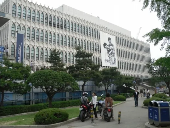 민주화 운동의 흔적을 아직도 기록하고 있는 대학교들 | 인스티즈