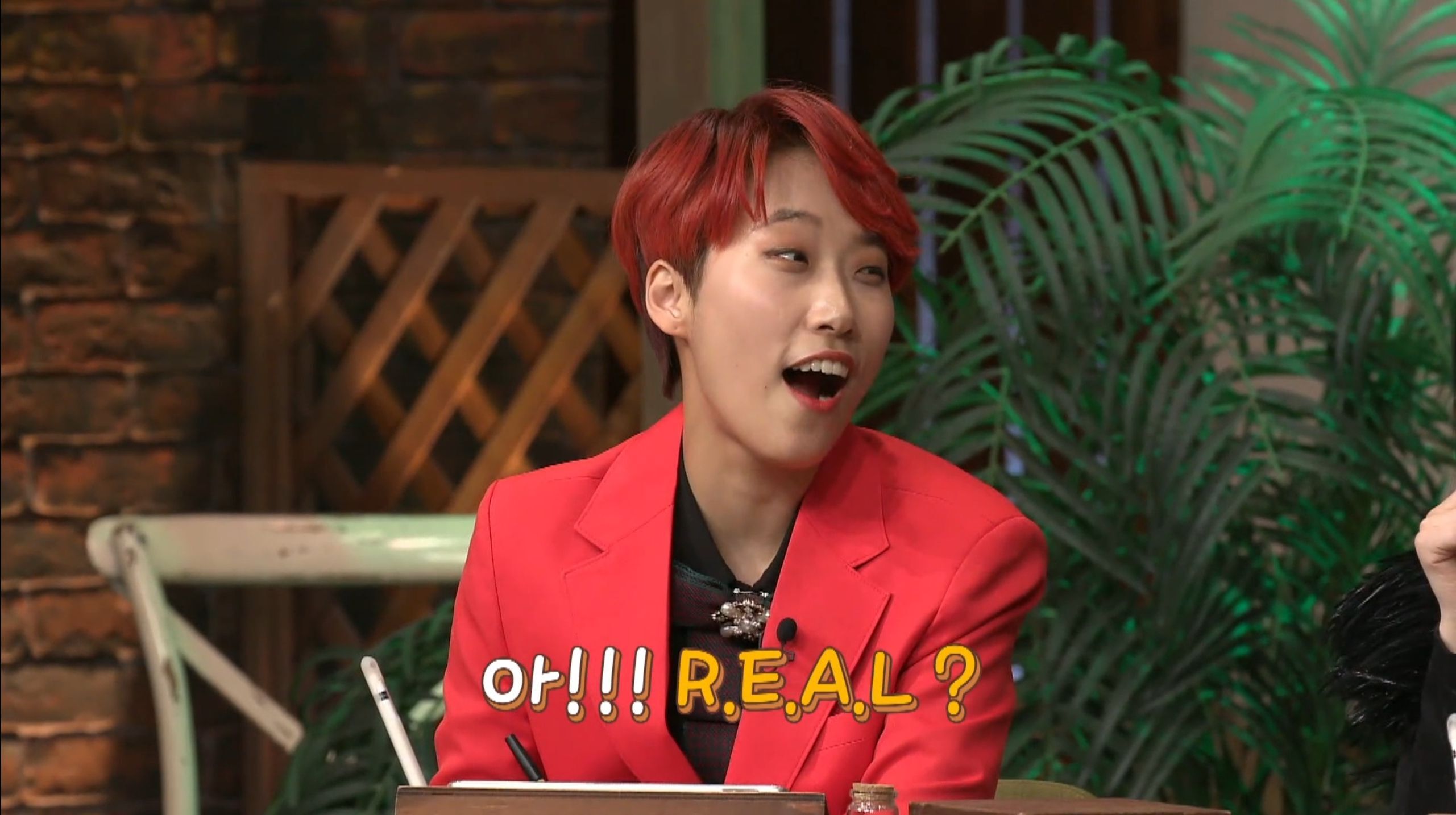 아이돌들에게 아이돌 노래 받아쓰기를 시키면 안 되는 이유.jpg (티빙 놀토 스핀오프 아받대 첫 공개) | 인스티즈