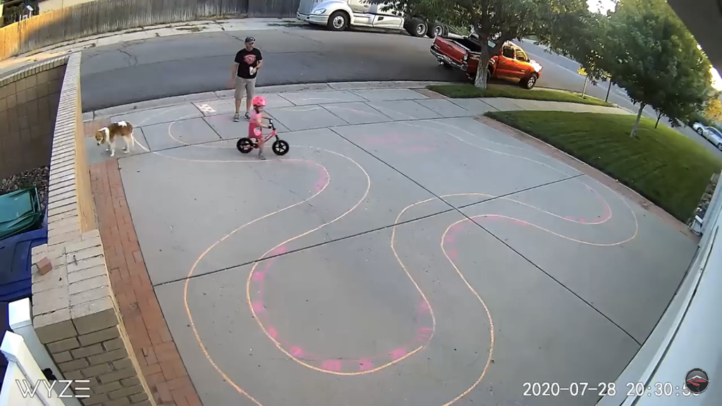 옆집애가 자꾸 우리집 주차장에서 자전거를 타길래 조치를 취했습니다 | 인스티즈