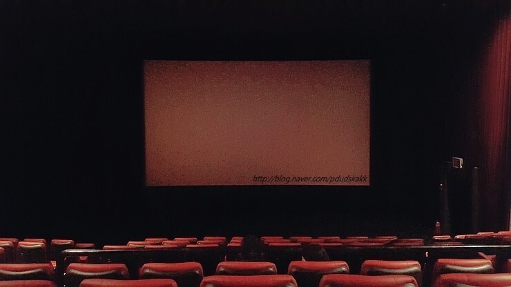 의외로 영화관에서 이건 도무지 혼자선 못하겠다는 사람 많음 | 인스티즈