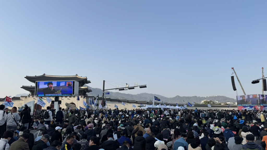 1호차 행진 끝나갈 때 막호차 사람들이 출발했던 🇰🇷윤석열 탄핵 찬성집회 행진(3/22) | 인스티즈