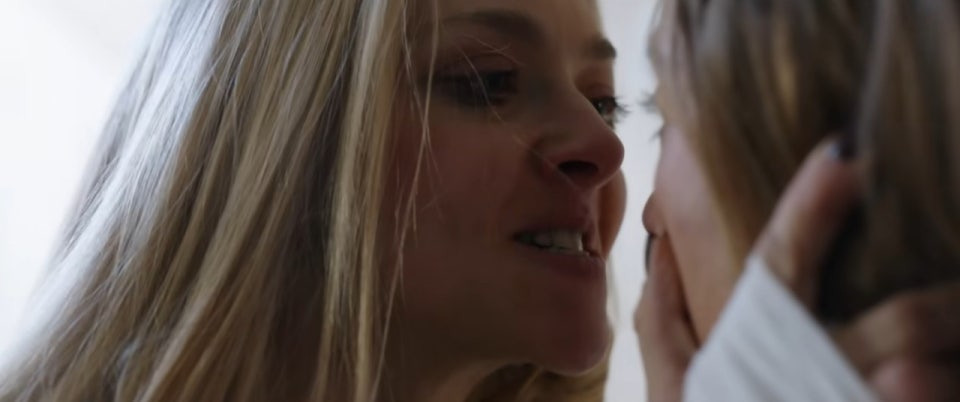 현재 반응 좋은 베스트셀러 원작 하우스메이드 아만다 사이프리드 주연 스릴러 영화 | 인스티즈