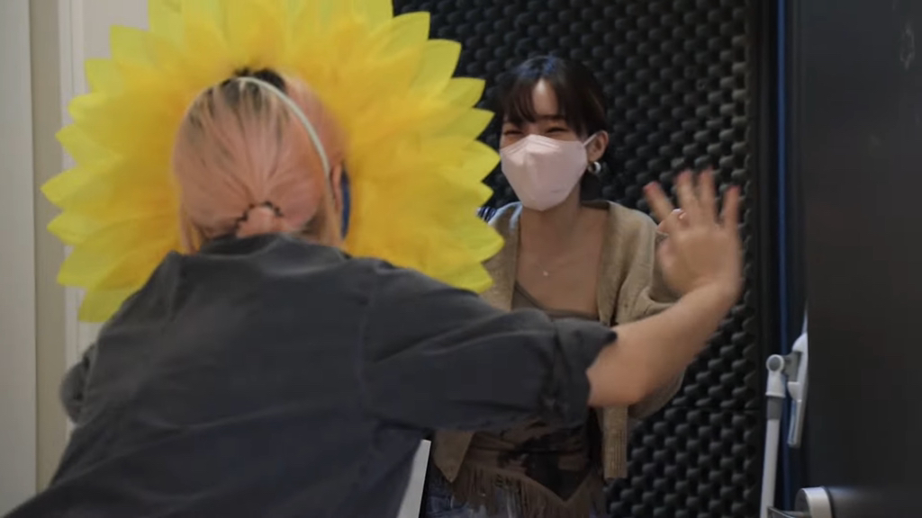 최근 스탭 폰에 있는 앨범을 보다가 충격받았다는 헤이즈 | 인스티즈