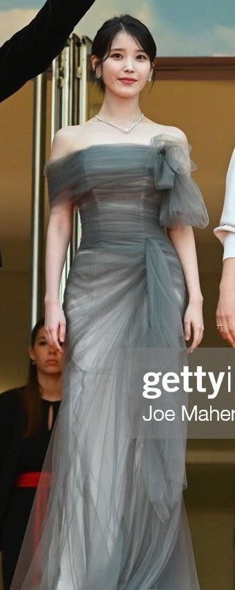 아이유 칸 레드카펫 게티이미지와 팬이 찍은 직찍 | 인스티즈