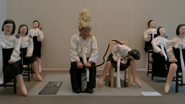 일본 극우들 모욕적인 행동 레전드 | 인스티즈