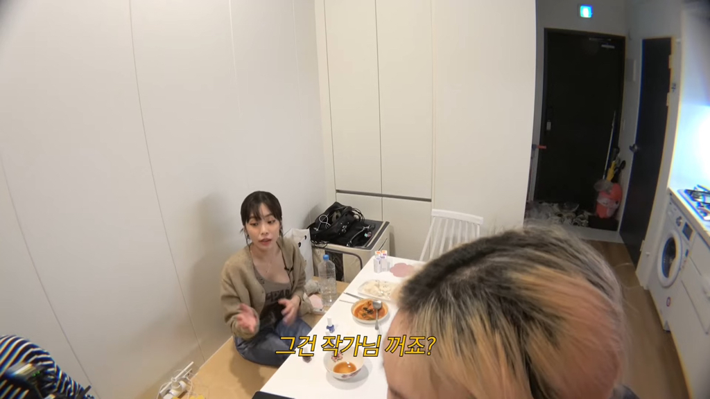 최근 스탭 폰에 있는 앨범을 보다가 충격받았다는 헤이즈 | 인스티즈