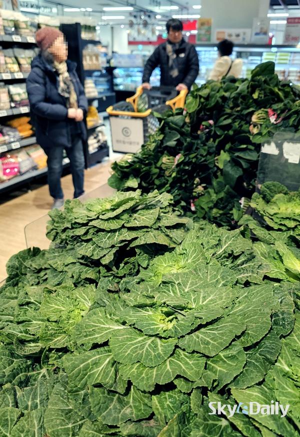 이맘 때 마트 곳곳에서 널어놓고 판매하는 거.jpg | 인스티즈