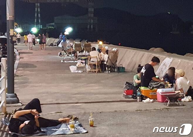 부산&제주도 해수욕장 폐쇄하니 사람들이 보여준 모습.jpg | 인스티즈