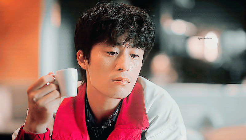 배우 구교환을 처음 알게 된 작품은?.gif | 인스티즈