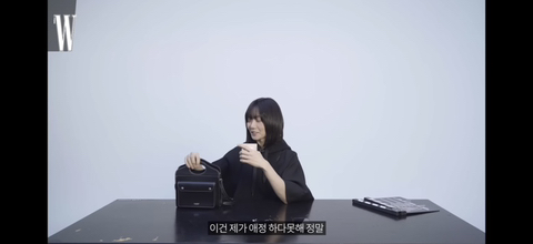 물건을 진짜 오래, 심플하게 쓰는 배두나 왓츠인마이백.jpg | 인스티즈