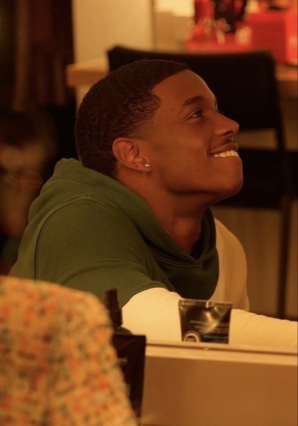 보자마자 함박웃음 짓게 되는 몸 좋은 흑남들 짤털 gif | 인스티즈