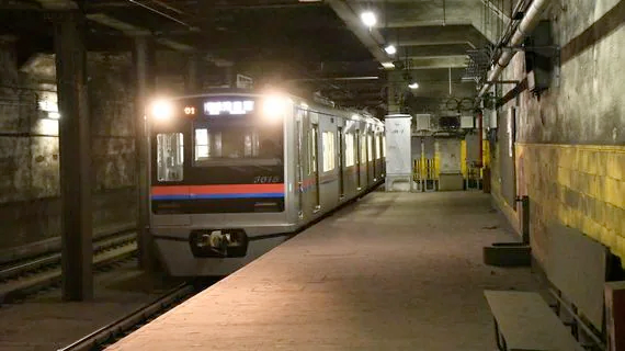 수도 한복판에 버려진 지하철역이 있다? | 인스티즈