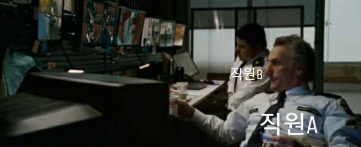 고층 건물 엘리베이터에 갇힌 5명. 이들 중 1명은 사람이 아니다. 데블 | 인스티즈