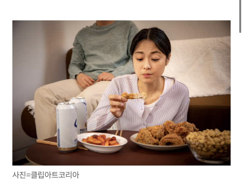 야식 먹으면 안 좋다고? 늦게 자면 괜찮으려나 | 인스티즈