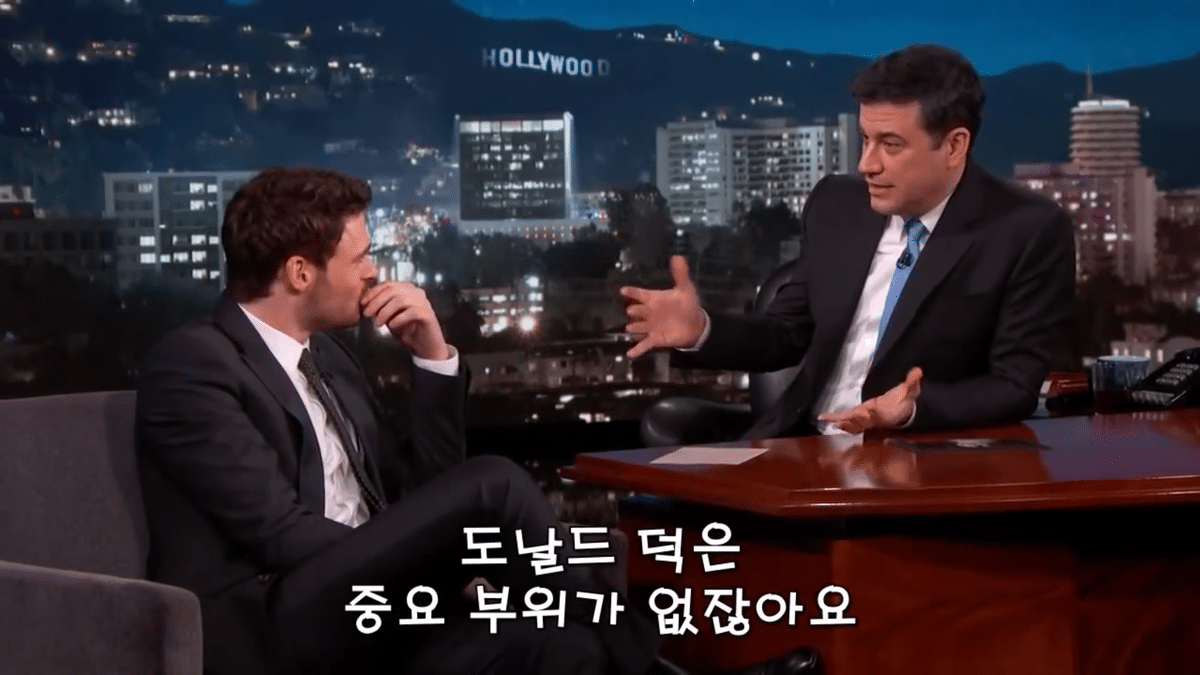 남자배우들이 꽉 끼는 타이즈를 입을때 중요부위를 가리는 방법.jpg | 인스티즈