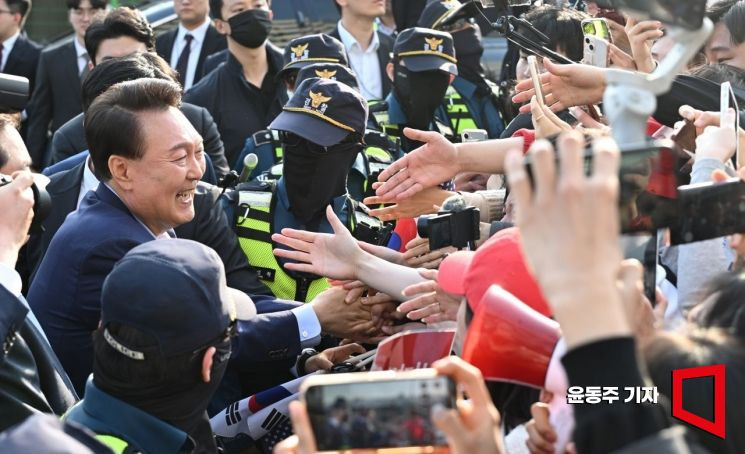 [포토] '대국민 사과는 없다' | 인스티즈