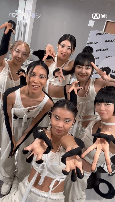 [스우파2] 뭔진모르겠지만 일단 모든걸 팀원들과 함께해주는 리아킴.gif | 인스티즈