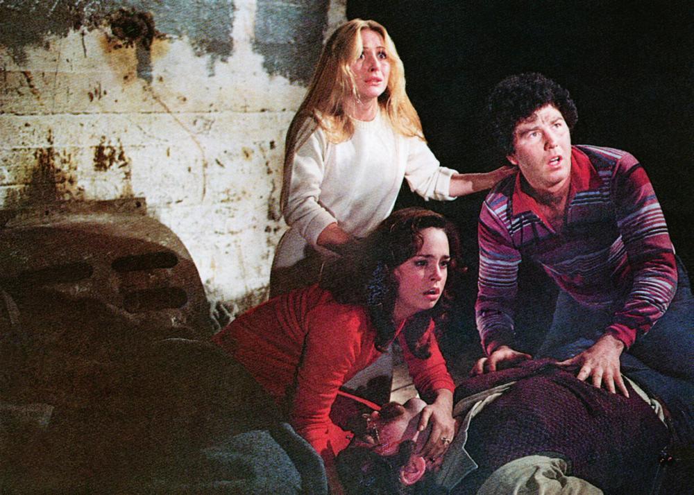 의외로 좋아하는 사람이 꽤 많은 80년대 미국 하이틴 슬래셔 무비 감성.jpgif | 인스티즈