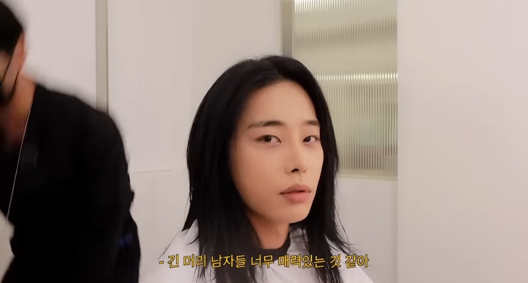 일주일 간 장발로 머리 붙이기 챌린지 한 남자 유투버(+두 번째 도전) | 인스티즈
