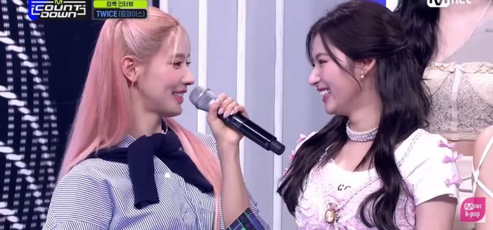 엠카에서 생방송으로 저녁 데이트 잡는 아이돌 | 인스티즈