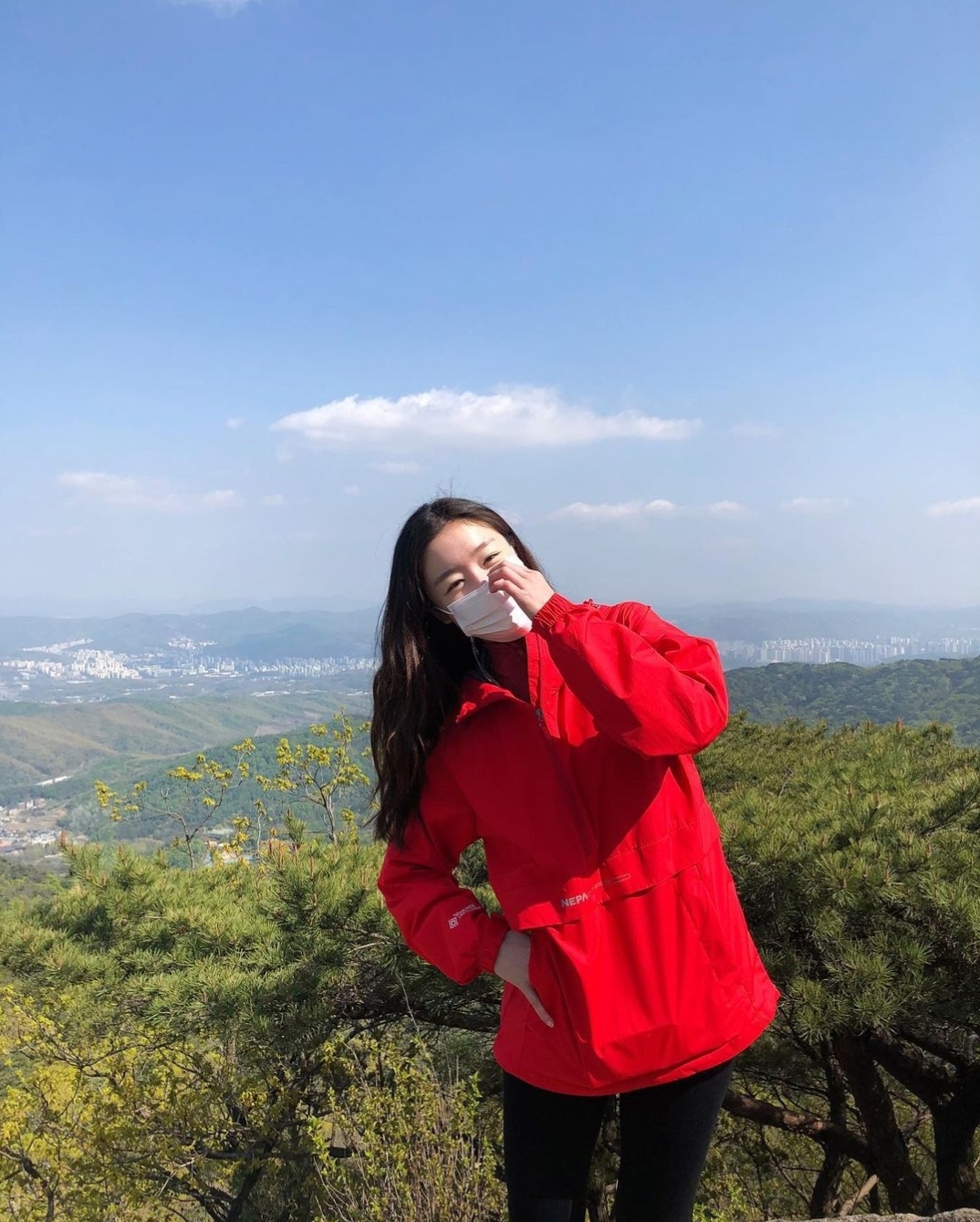 막걸리 먹으려고 등산하는 한선화.........jpg | 인스티즈