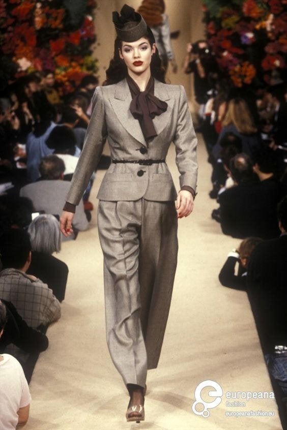 왠지 야망 있게 살고 싶어지는 80년대 여성 명품 정장 패션 | 인스티즈