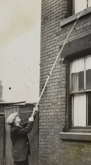 창문에 완두콩 사격으로 돈을 벌던 직업.twt | 인스티즈