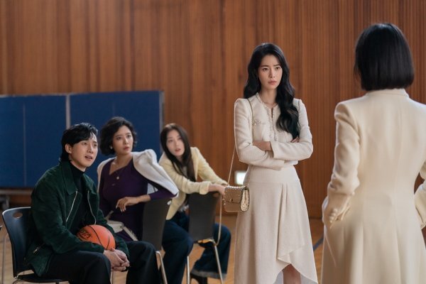 김은숙 작가 "학폭 미화 없다"…송혜교·이도현·임지연, '더 글로리' 첫 스틸 | 인스티즈