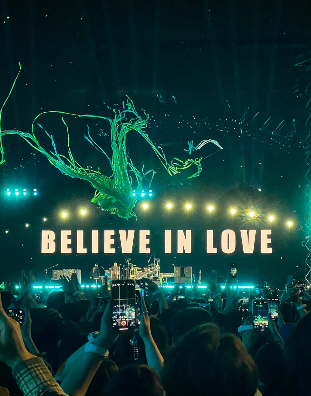 콜드플레이 떼창찍다가 못참아버린 기자 | 인스티즈