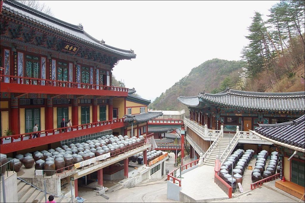 더쿠 - 한국에서 가장 큰 절.jpg