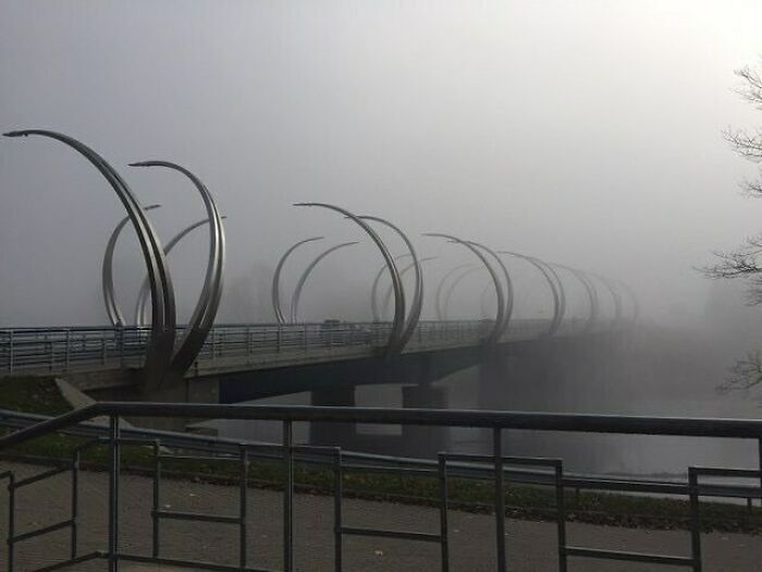 빌런이 살 것 같은 사악해보이는 건물 사진들.jpg | 인스티즈