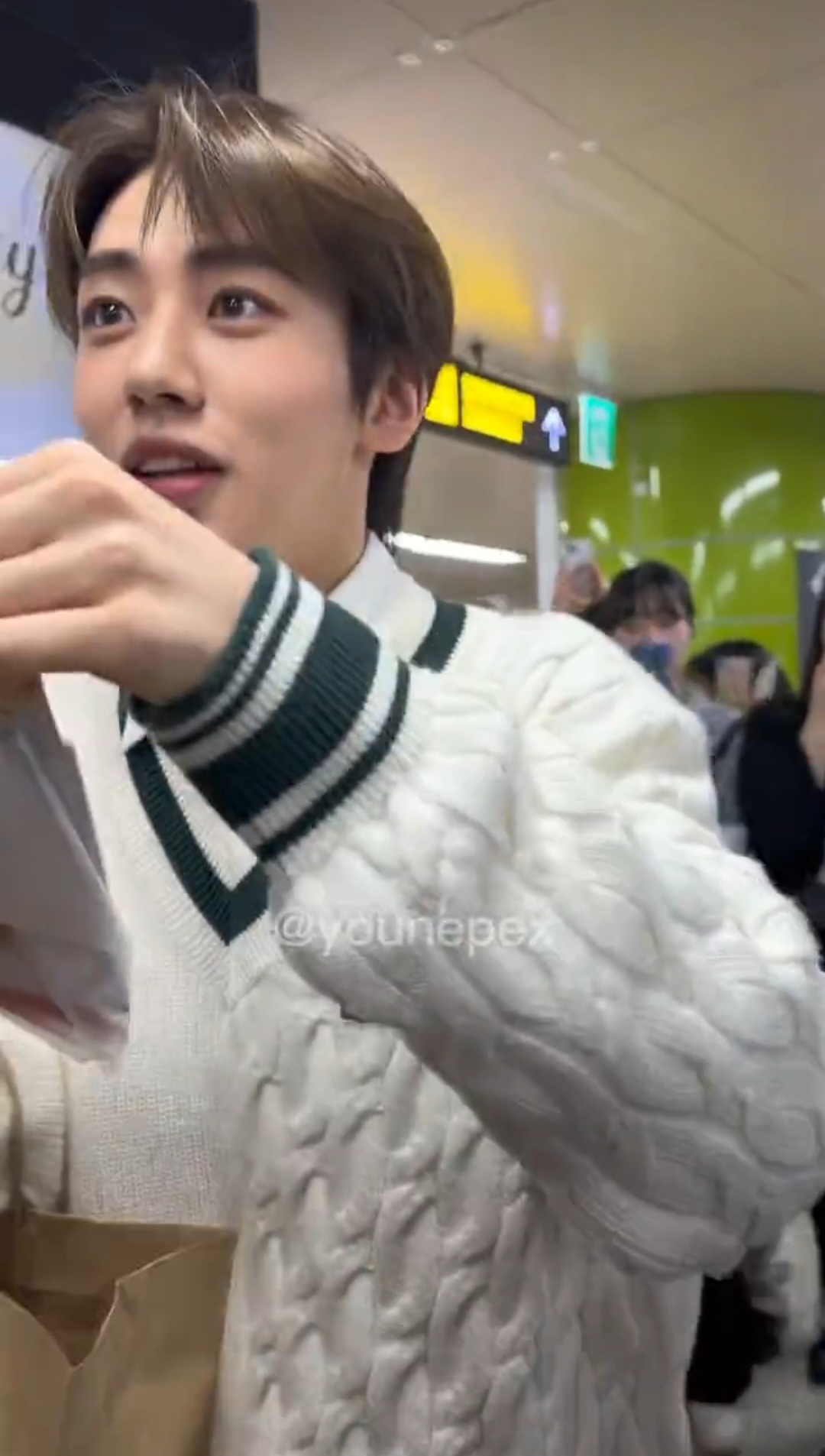 [보이즈플래닛] 오늘자 지하철 광고 인증에서 스타크리에이터들을 놀라게 만든 차웅기 | 인스티즈