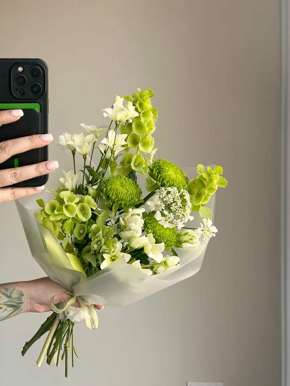 🙋: 싼티 안 나는 걸로 주세요... 주문하신 꽃다발 나왔습니다 💐🪻 | 인스티즈