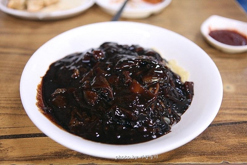 대구에 있다는 중국요리/분식 맛그 시절 우리가 사랑했던 94년생 여돌들내일 강원 산지 '첫눈'…설악산 단풍과 '설경' 함께 감상할 수도집.jpg | 인스티즈