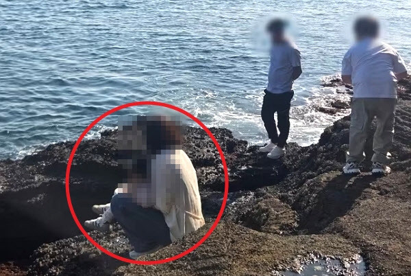 "우린 차이나야”…담배 피우고 소변 테러한 중국인 | 인스티즈