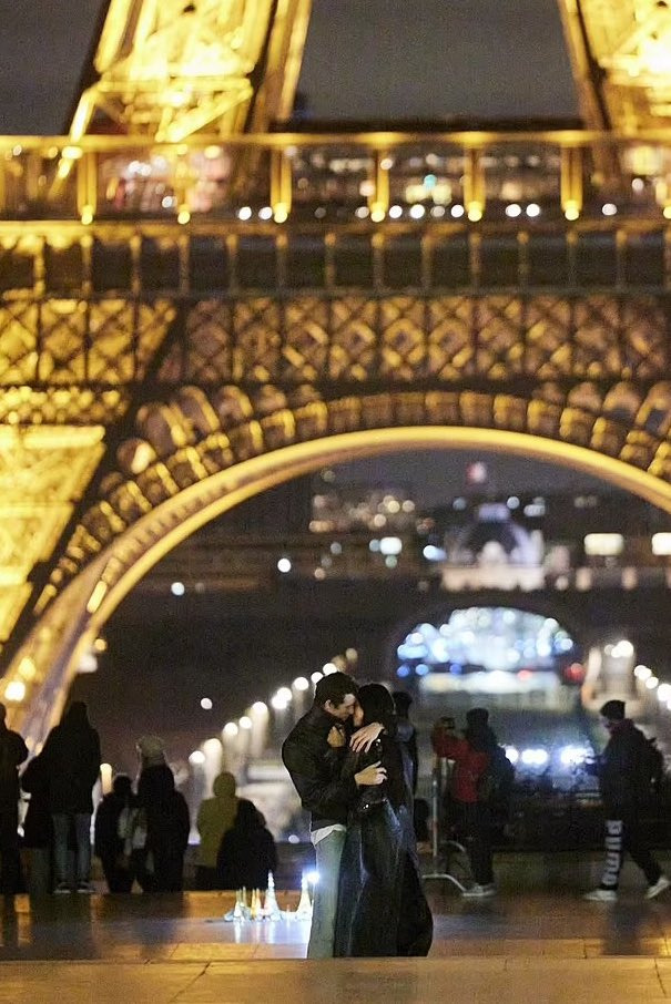 낭만 미쳤다는 두아 리파 & 칼럼 터너 파파라치 영상 | 인스티즈