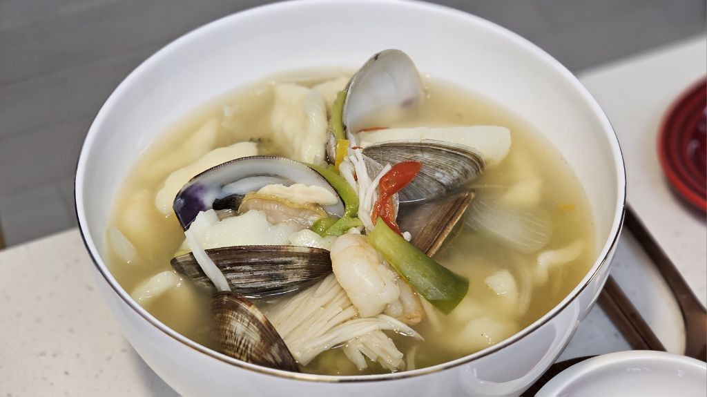 퇴근하고 집 가서 밥 먹어 든든하게 먹어 | 인스티즈