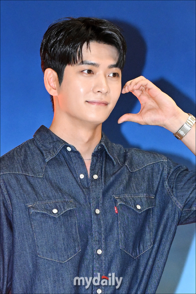 오늘자 배우 박성훈,위하준,강태오 기사사진 | 인스티즈