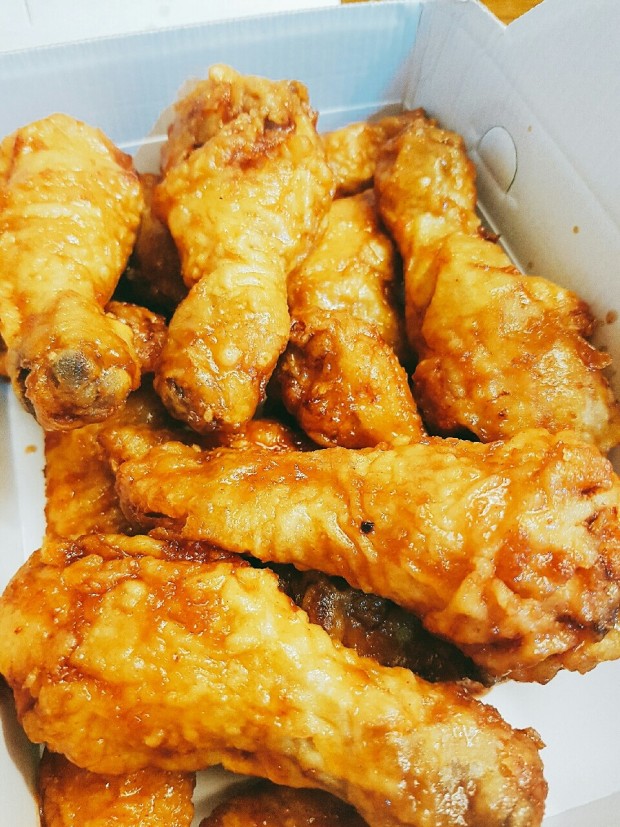 교촌치킨 하고 비슷 하다는 치킨 | 인스티즈