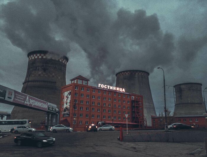 빌런이 살 것 같은 사악해보이는 건물 사진들.jpg | 인스티즈