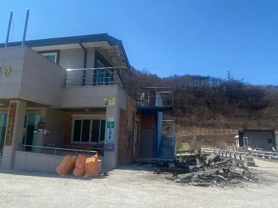 산불에 8일 못 씻은 할머니들, '목욕탕' 모셔갔더니… | 인스티즈