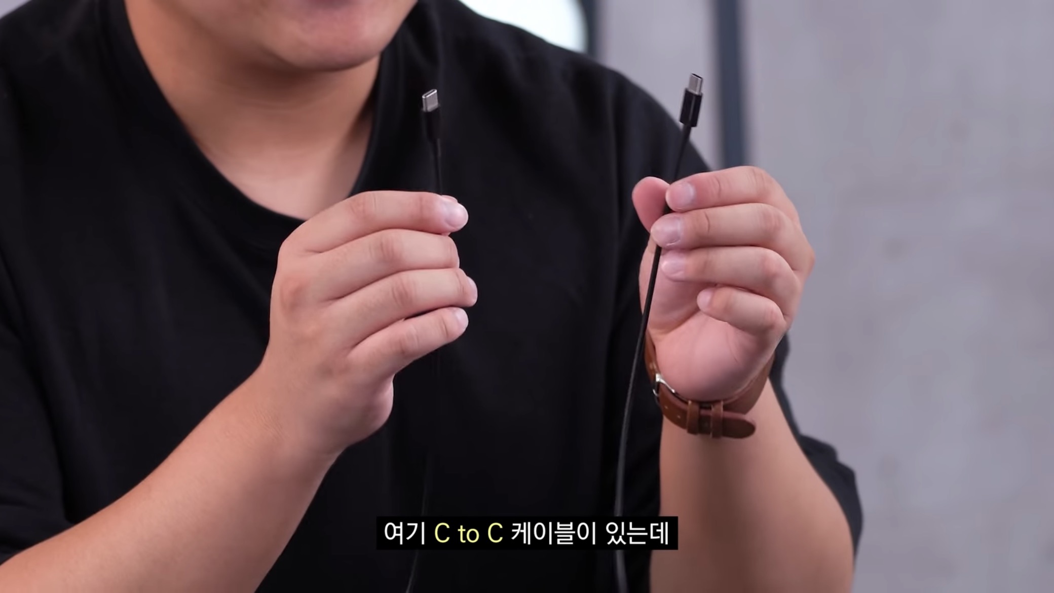 공공장소에서 "공용충전기" 쓰는사람들이 알면 좋을 내용..jpg | 인스티즈