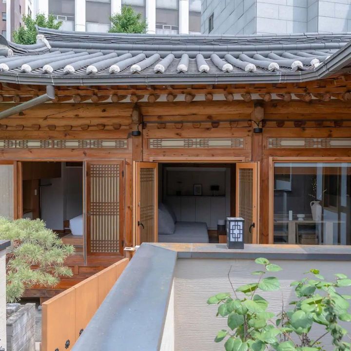 에어비앤비에서 한옥이 전세계적으로 인정받는 아름다운 건축물로 인정되어.twt | 인스티즈