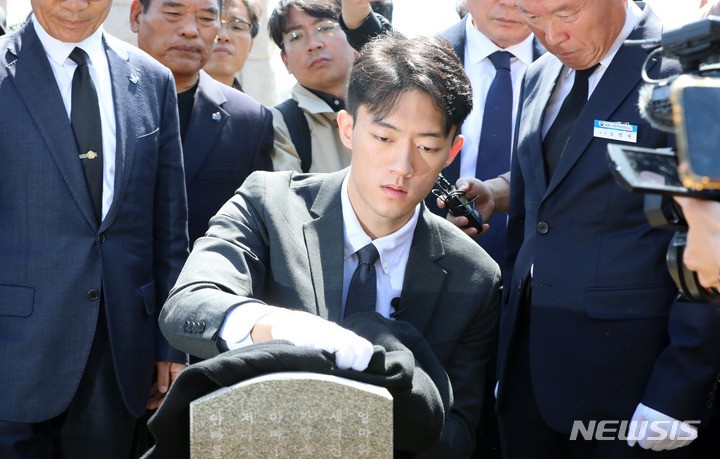 f49bf3fc7a9e8daff2ca73b1c58cb3d194674882